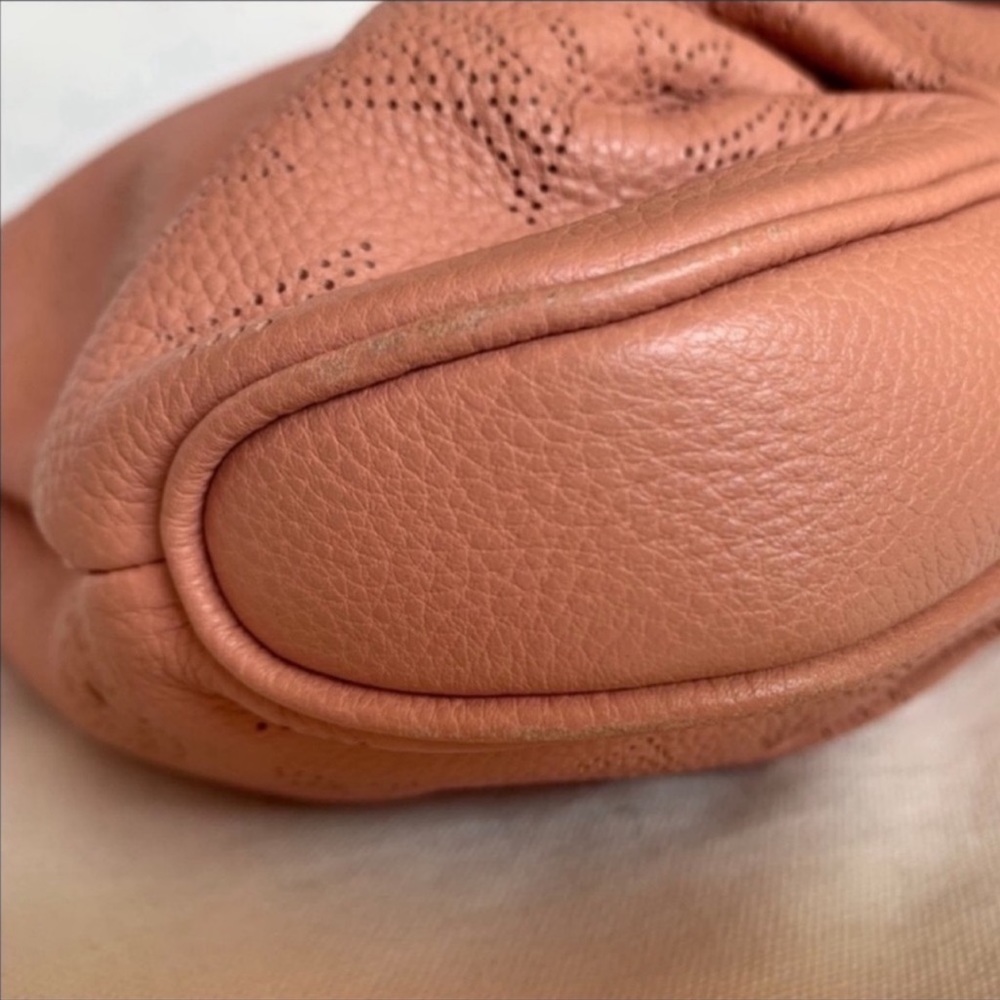 Louis Vuitton Mahina Selene PM Rose - Picture 5 of 14